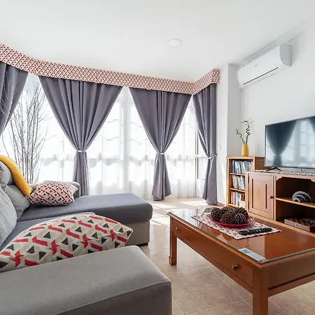 Apartamento Espacioso Cerca De La Playa Con Aire Acondicionado